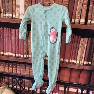 Carters 3T‎ footed penguin snowflake pajamas